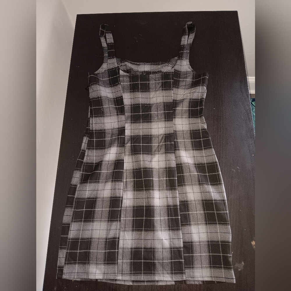 Medium Divided Plaid dress Black and Gray